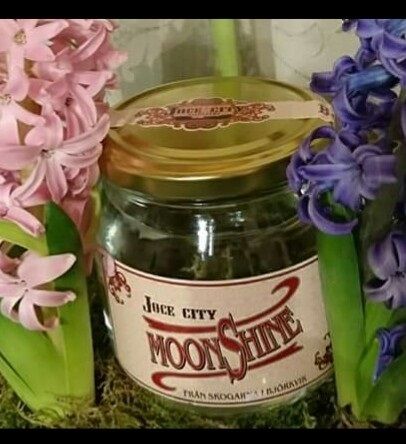 Som enda westernstad i världen har vi ett eget spritmärke; Joce City Moonshine.
Denna finns på hylla i Ingelsta, Norrköping. Till alla andra bolag går den att beställa via systembolagets hemsida.
